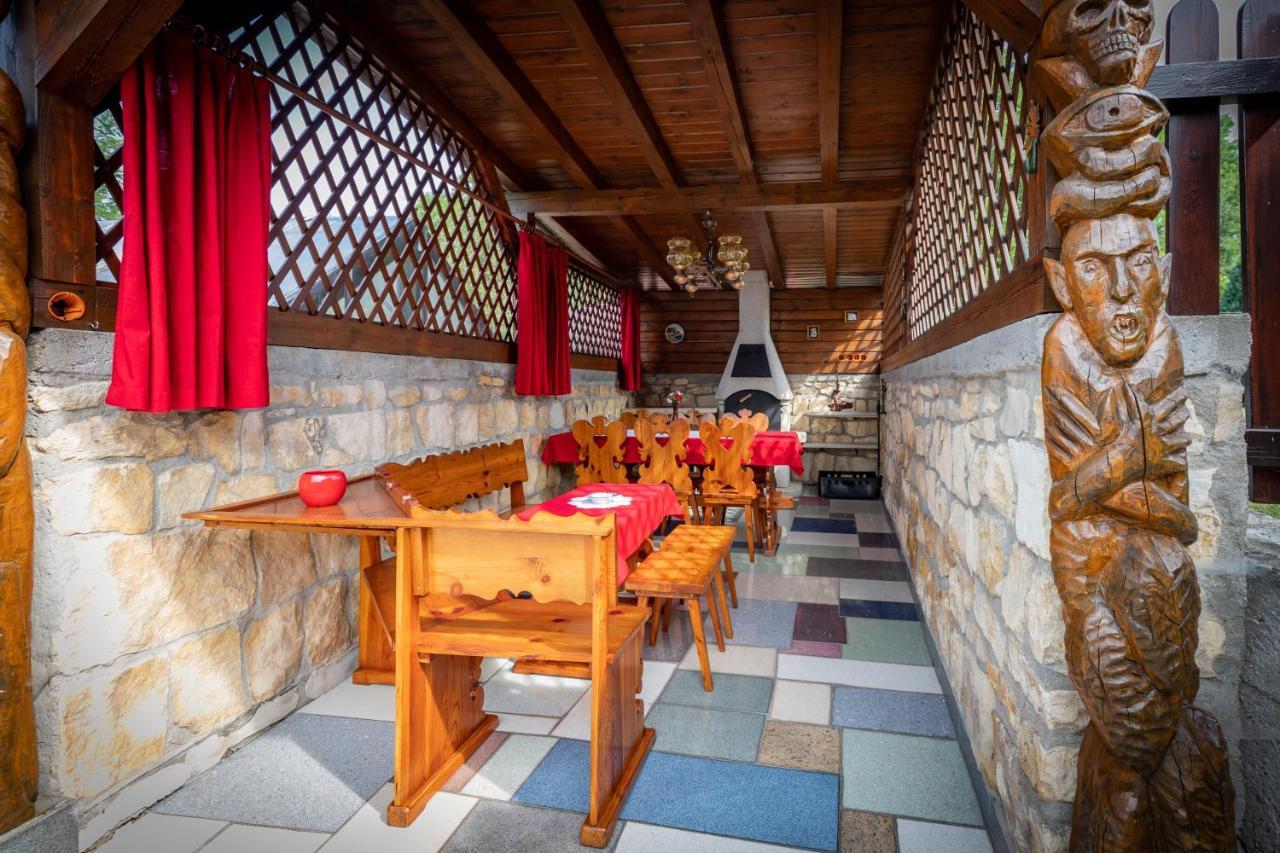 Pension Eric Ostrov  Exterior photo
